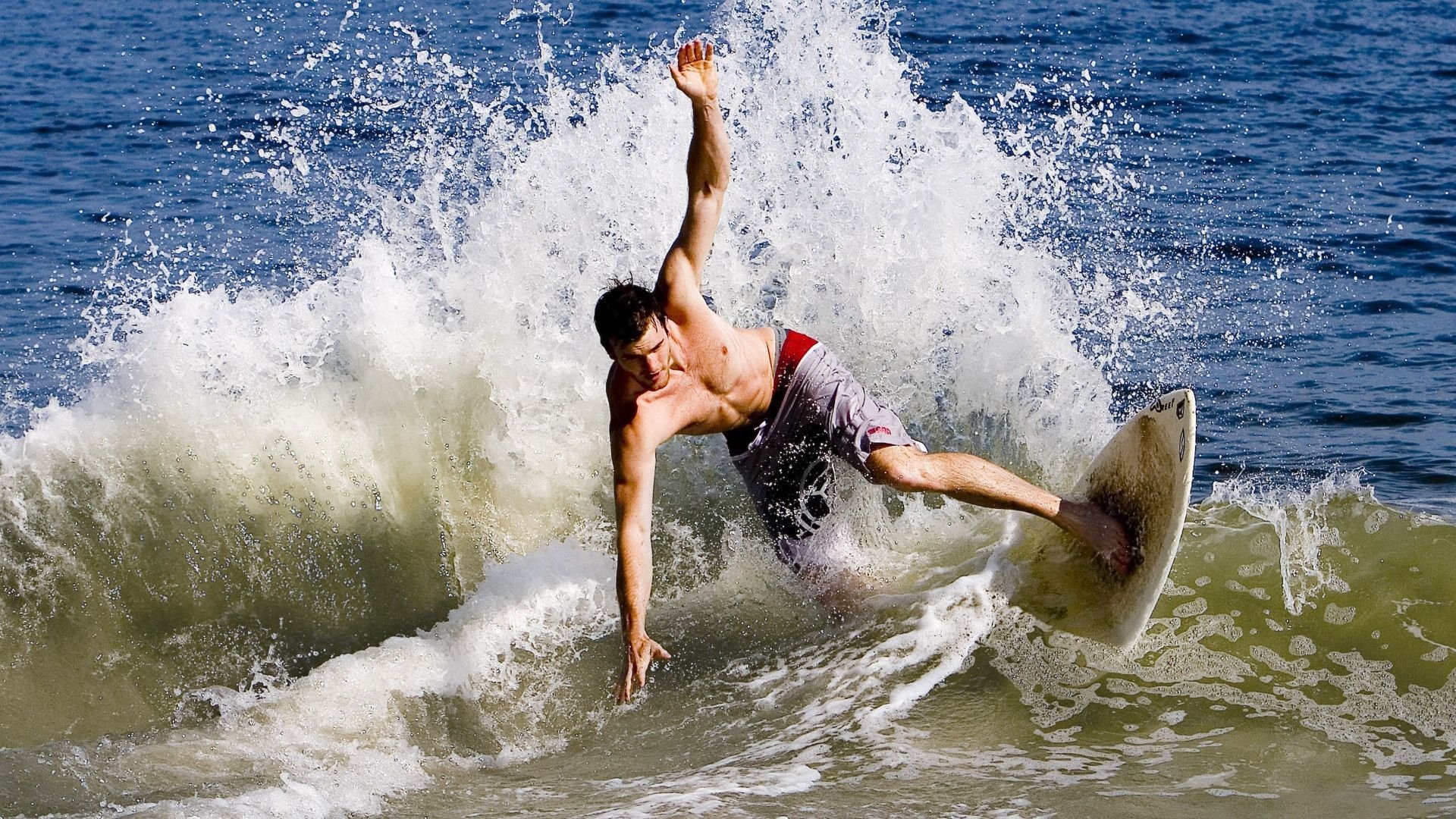 篮球训练视频教学平台上线助力普及，篮球教学视频网站